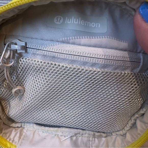 lululemon athletica Daily Essentials Mini Pouch - Picture 11 of 12